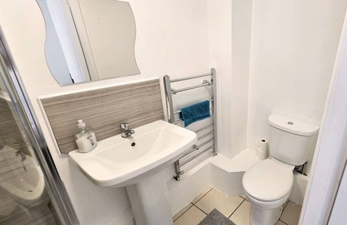 Anfield Cabin | Kop View Hotel - Ensuite Double Room