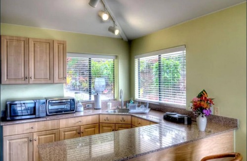 Holualoa Cottage | Kope Cottage -1 BR -1B-Endless Views
