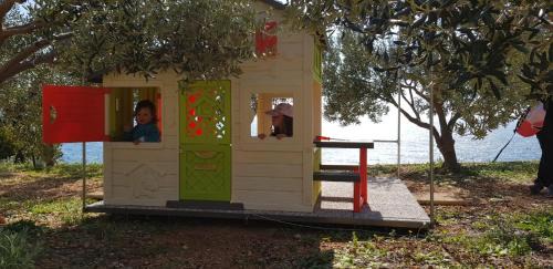 Nerezise House | Korak Do Mora