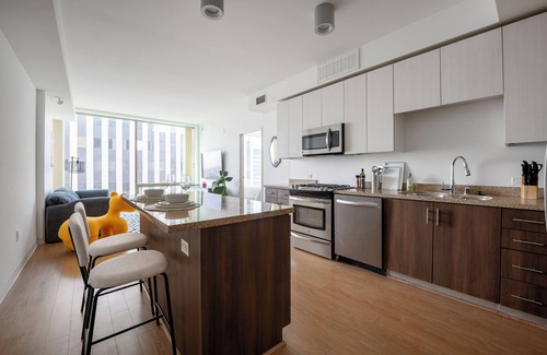 Carthay Circle Apartment | koreatown y