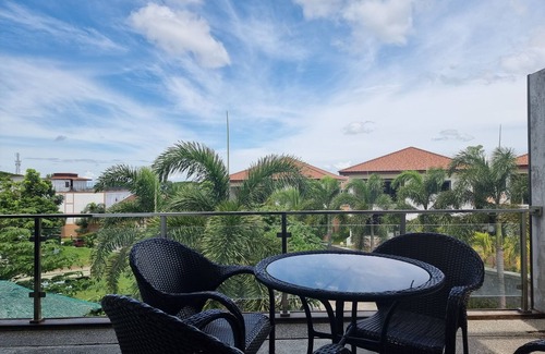 Clark Freeport Villa | KOREGON POOL VILLAS