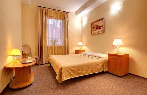 Chubynske Hotel | Korona Hotel