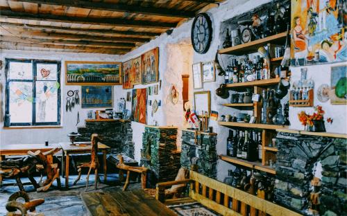 Roshka House | Korsha Guesthouse