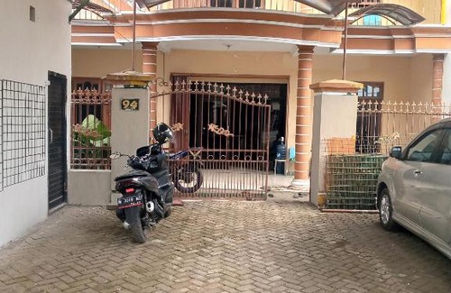 Asrikaton House | Kos Putri BANDARA Syariah- Kos Harian, Mingguan, Bulanan