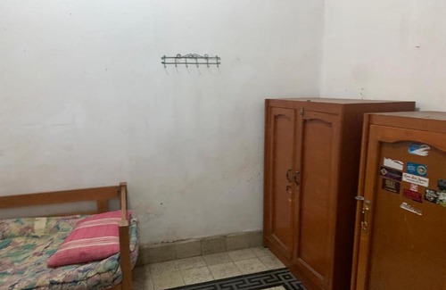 Klojen House | Kos Putri Pak HERU