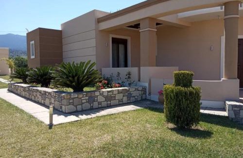 Tingaki Villa | Kos Villa - Family Comfort with large Garden, Jacuzzi
