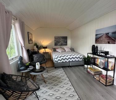 Glomset House | Koselig hytte i sjøkanten