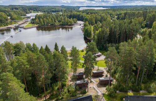 Kuusa Apartment | Koskisviitti 4 - Private High Quality Suite with Lake Views