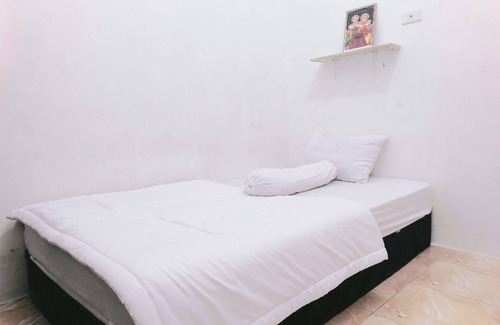 Tanjung Duren Utara House | Kost Griya Hikari by Ecommerceloka