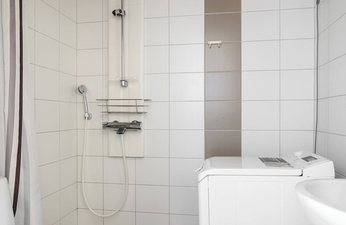 Kamppi Apartment | Kotimaailma Apartments Kamppi 1BR for 2