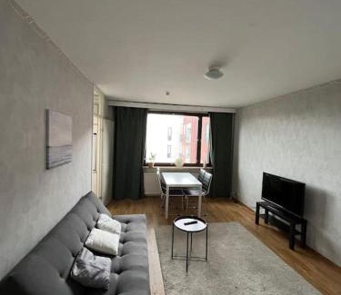 Tikkurila Apartment | Kotimaailma - Kaksio Tikkurilan palveluiden lähistöllä