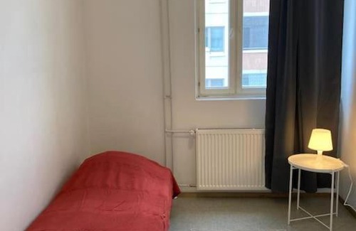 Aviapolis Apartment | Kotimaailma - Kalustettu saunallinen asunto kuudelle