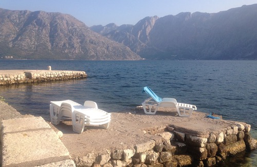 Prcanj Villa | Kotor Villa water's edge! Swimming jetty, beach+amazing views 6-14 in 6 bedrooms