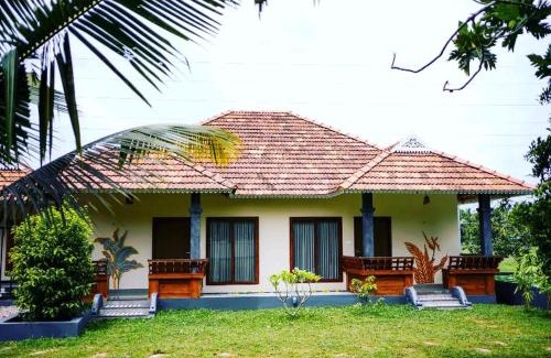 Alwaye Hotel | KOTTACKAL NATURE INN