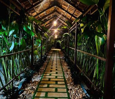 Alwaye Hotel | KOTTACKAL NATURE INN