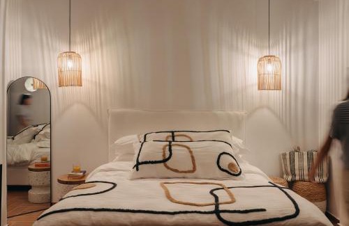 Limeni House | Kourmas Suites
