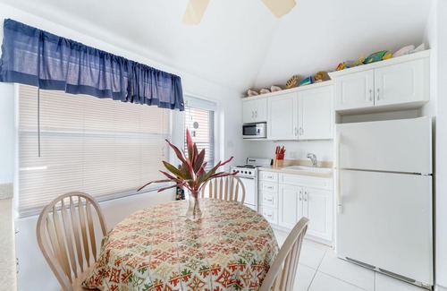 Rum Point Condo | Kozy Kai - Sealodge 17 - Romantic Beachfront cottage by Cayman Villas!
