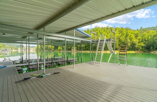 La Follette House | Kozy Kove Norris Lakefront, private cove near jumping bridge, fits 4+ families