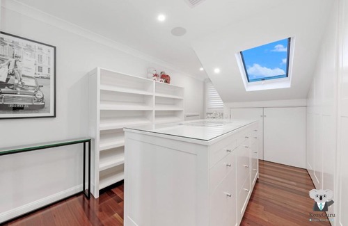 Redfern Apartment | KOZYGURU / Redfern / Comprehensive Funky /5 Bed House