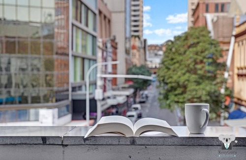 Haymarket Apartment | KozyGuru | Sydney CBD | 2 Bed Studio Free Wi-Fi