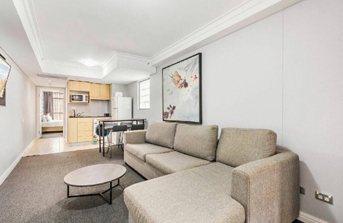 Haymarket Apartment | KozyGuru | Sydney CBD | Amazing 1Bed Apt