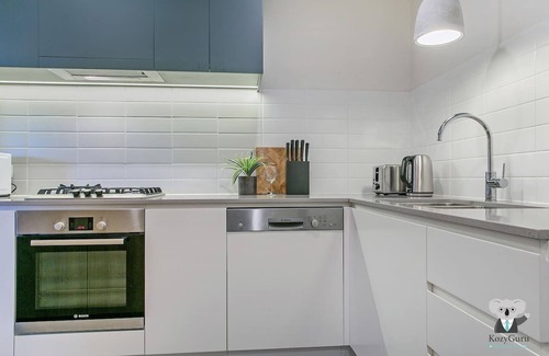 Wolli Creek Apartment | KOZYGURU | Wolli Creek | Kozy 1 Bed APT | Sydney Airport and Sydney CBD