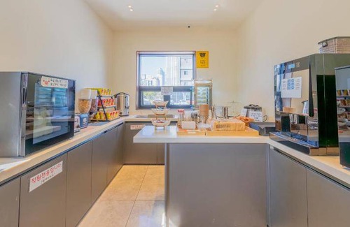 Mokpo Hotel | 288 m² Motel ∙ 9 guests