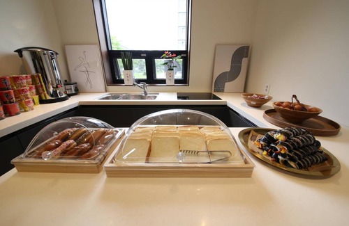 Mokpo Hotel | 288 m² Motel ∙ 9 guests