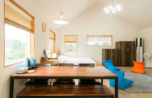 Seongsan House | 86 m² House ∙ 2 bedrooms ∙ 8 guests