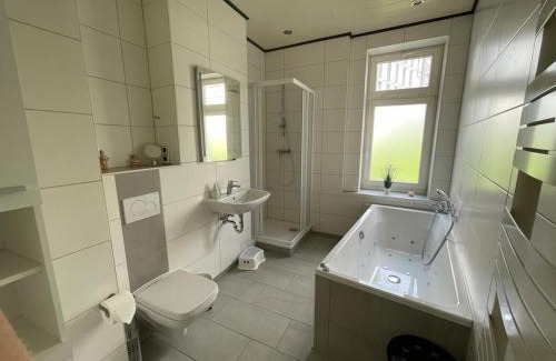 Rostock Apartment | KRABBENNEST Ferienwohnung mit Whirlpool und Infrarotsauna zentral