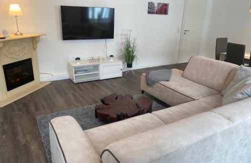 Rostock Apartment | KRABBENNEST Ferienwohnung mit Whirlpool und Infrarotsauna zentral
