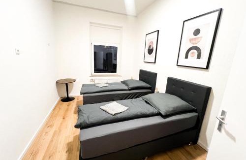 Krefeld Apartment | Krefeld House - 20 Min to DUS AIRPORT & MESSE