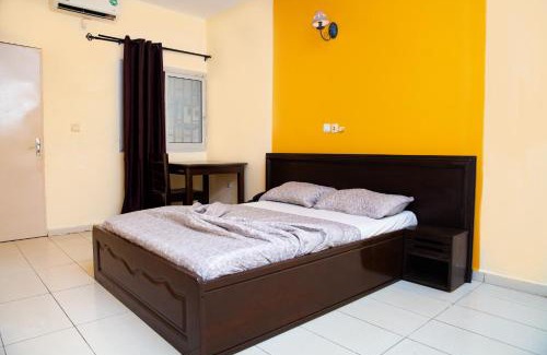 Douala Hotel | krEMLin