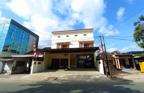 Pacitan House | Kresna Guest House Syariah Pacitan