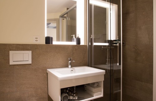 Old City of Bern Hotel | Kreuz Bern Modern City Hotel