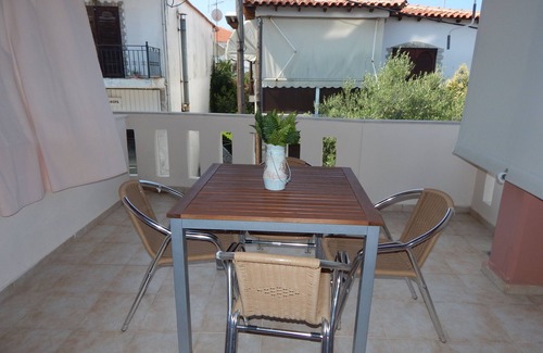 Pefkochori Apartment | Kripis Studio Pefkohori No1, 50m from the sea.