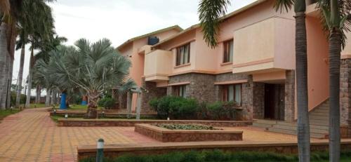Badami Hotel | KRISHNA HERITAGE RESORT