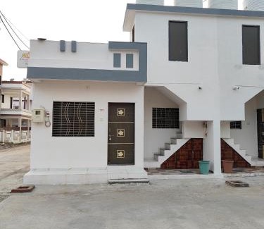 Rajpipla Apartment | Krishna Homestay
