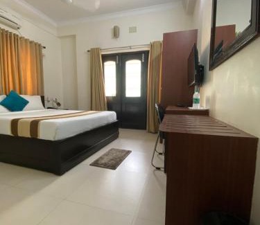 South Dum Dum Hotel | Krishna Kunja " A Quiet & Peaceful Stay "