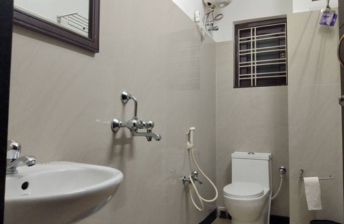 South Dum Dum Hotel | Krishna Kunja Guest House