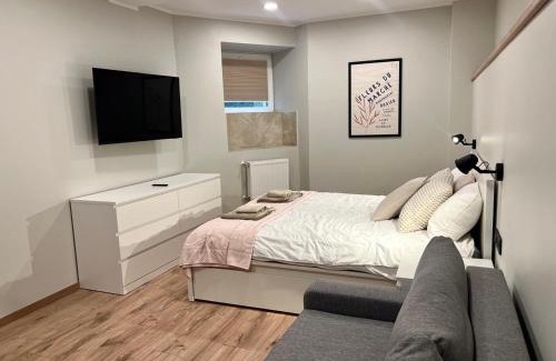 Centrs Apartment | Krisjana Valdemara Apartment - Riga City Center Newly Renovated