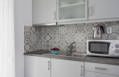 Kato Stalos Apartment | Kristall Suites