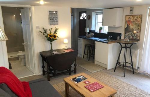 Horsham Apartment | Kristina's Coach House