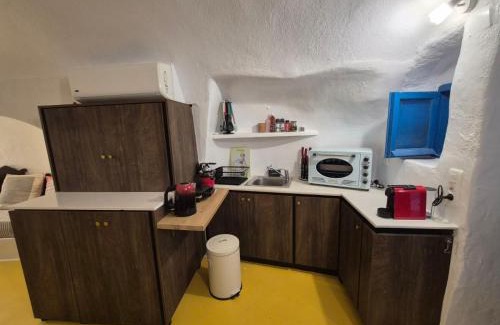 Oia Villa | Kristy Cave House