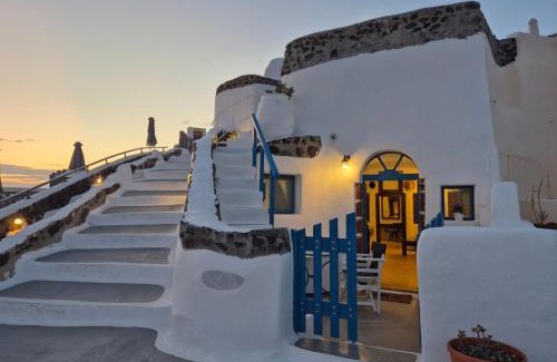 Oia Villa | Kristy Cave House