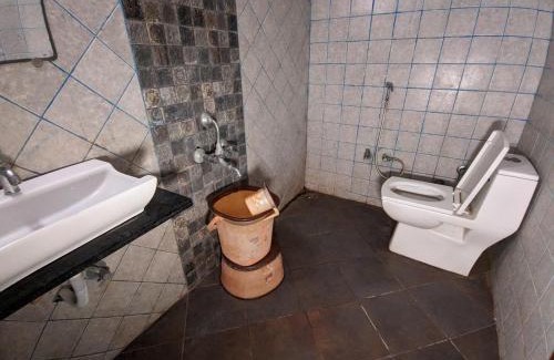 Mandvi Hotel | KRL Inn