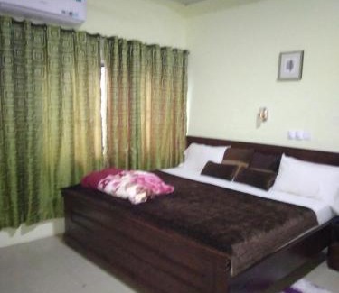 Teshie Hotel | Krobia executive Lodge