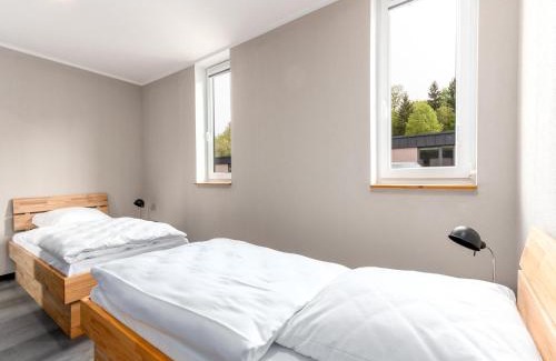 Hallschlag House | Kronenburger Couples Bungalow, cleaning included