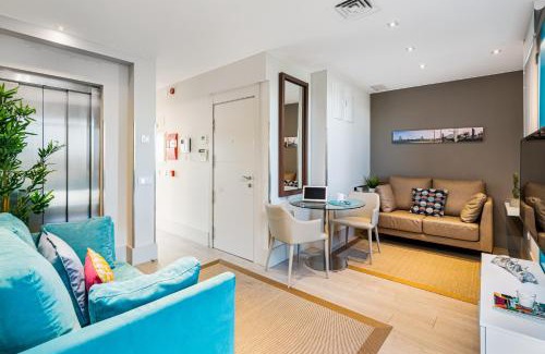Barceloneta Apartment | Kronos on the Beach suite 3