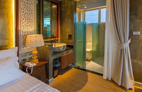 Ang Sila Hotel | Kroque Boutique & Bistro